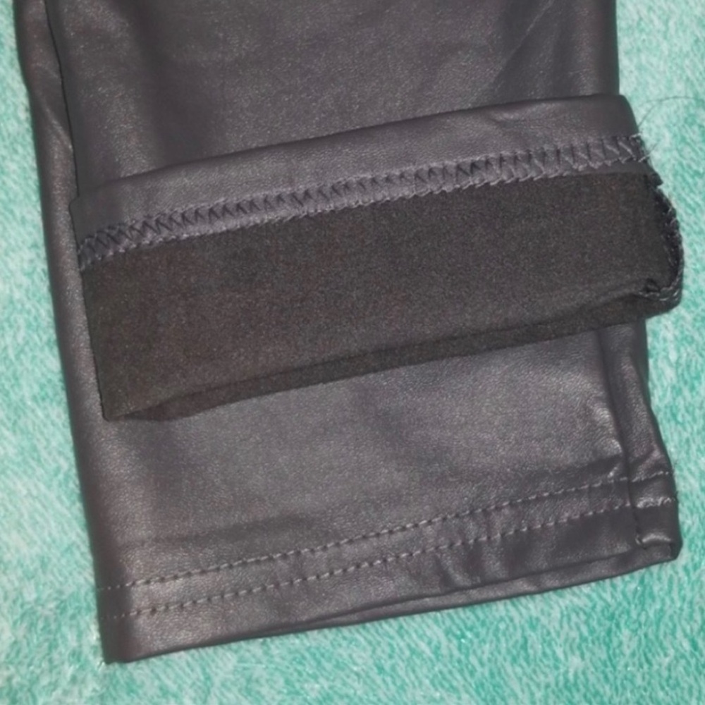 Black Faux Leather Leggings Vegan Pants High Waist Fitted Tummy Control Lined - Picture 3 of 3